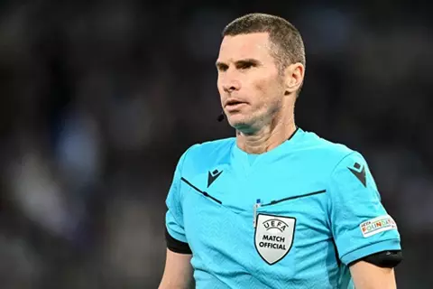 تعرض للإيقاف من قبل.. عقوبة سابقة تطارد حكم ودية مصر وإسبانيا